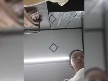 Selinababy99  live sex cam
