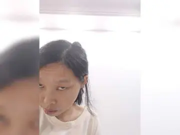 Selinababy99  live sex cam