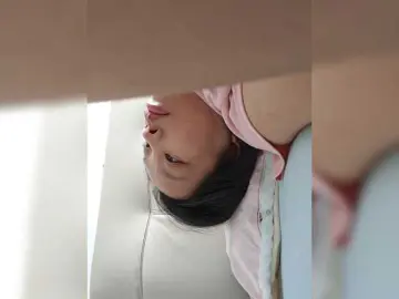 Selinababy99  live sex cam