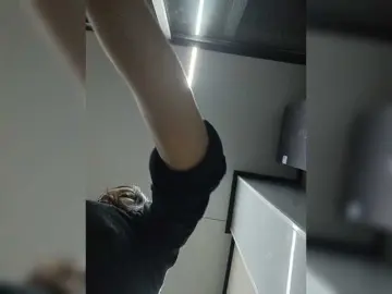 Selinababy99  live sex cam