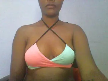 Sweet-boo  live sex cam