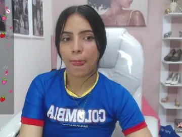 Zoe-cortezz  live sex cam