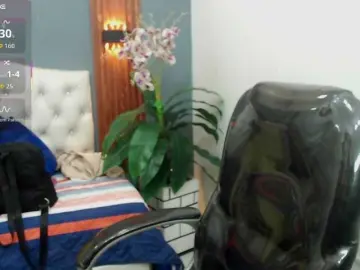 Zoe-cortezz  live sex cam