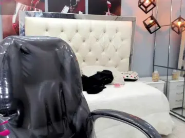 Zoe-cortezz  live sex cam