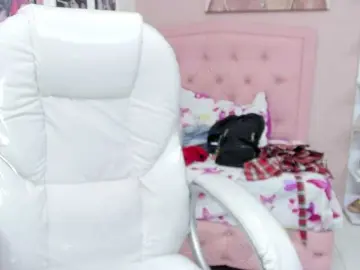Zoe-cortezz  live sex cam