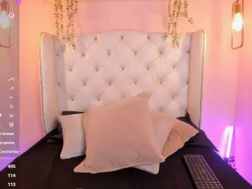 EmmaRichards  live sex cam