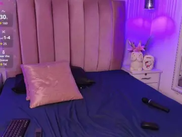 EmmaRichards  live sex cam