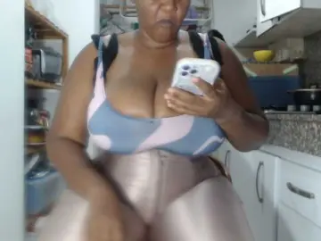 LiraRusso1  live sex cam