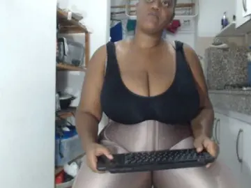 LiraRusso1  live sex cam