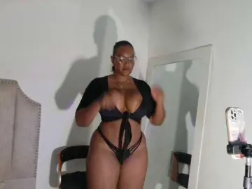 LiraRusso1  live sex cam