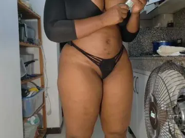 LiraRusso1  live sex cam