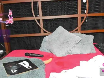 MOM-CAMILA1  live sex cam