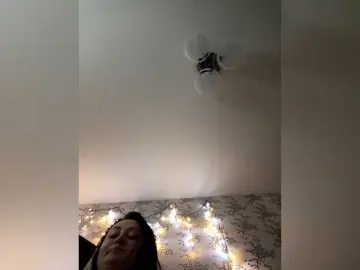 Mari79  live sex cam
