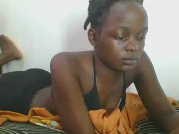 Squirtinglady  live sex cam