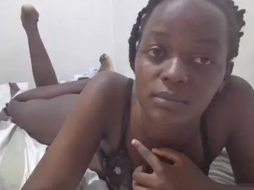 Squirtinglady  live sex cam