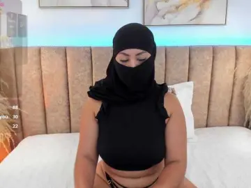 Azzaa0  live sex cam