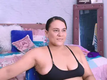 Candyb  live sex cam