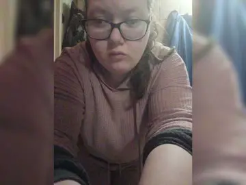 Hot2115  live sex cam