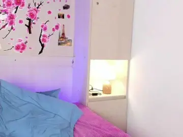 TaylorBloom  live sex cam