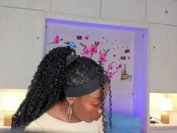 TaylorBloom  live sex cam