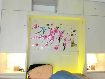 TaylorBloom  live sex cam