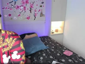 TaylorBloom  live sex cam