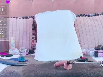Candy-Mari  live sex cam