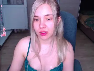 Lana--Nova  live sex cam