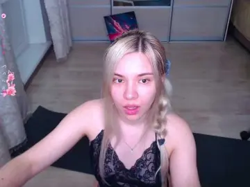 Lana--Nova  live sex cam