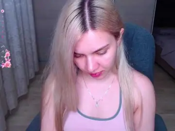 Lana--Nova  live sex cam