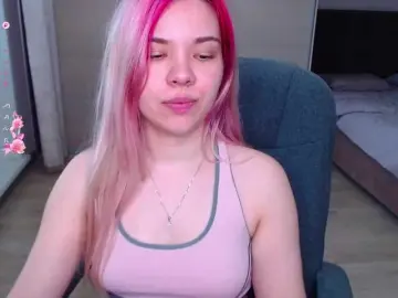 Lana--Nova  live sex cam