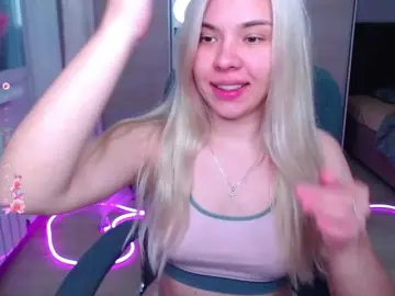 Lana--Nova  live sex cam
