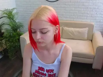LiaRivera  live sex cam