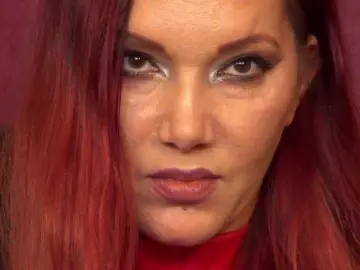 NicoleSinn  live sex cam