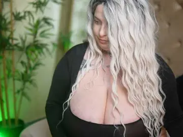 TiffanyTaboo  live sex cam