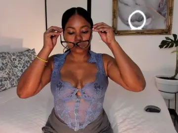 Irissmoon777  live sex cam