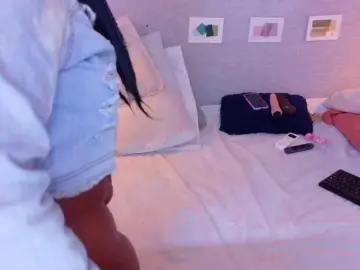 Kiara-evanss  live sex cam