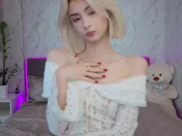 Kittysocutie  live sex cam