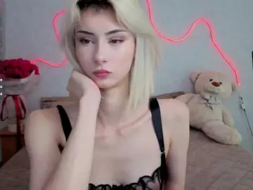 Kittysocutie  live sex cam