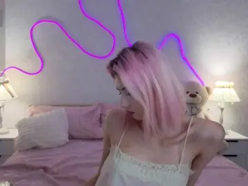 Kittysocutie  live sex cam