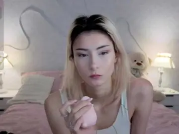 Kittysocutie  live sex cam