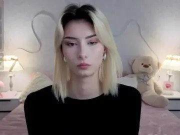 Kittysocutie  live sex cam