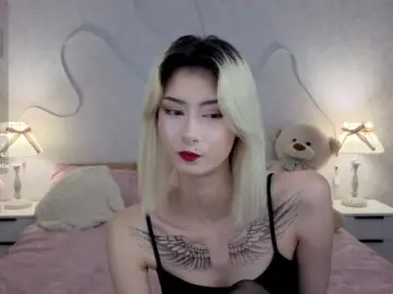 Kittysocutie  live sex cam