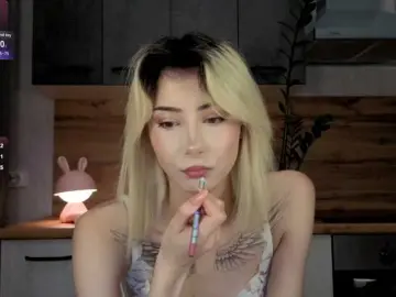 Kittysocutie  live sex cam