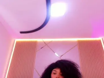 Naia-blesed  live sex cam