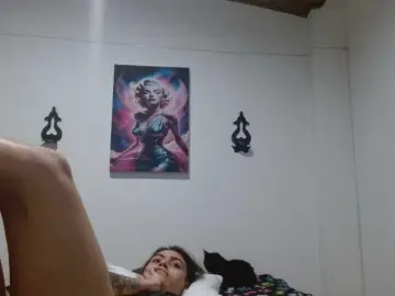 CrystalStarX  live sex cam