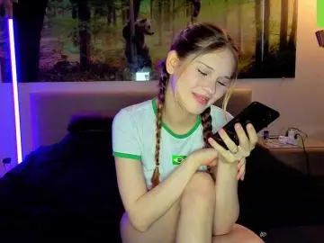 Cutie-fox20  live sex cam