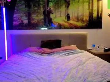 Cutie-fox20  live sex cam