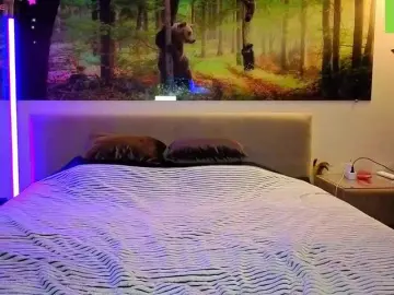 Cutie-fox20  live sex cam