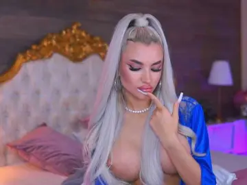 JuicyJessye  live sex cam